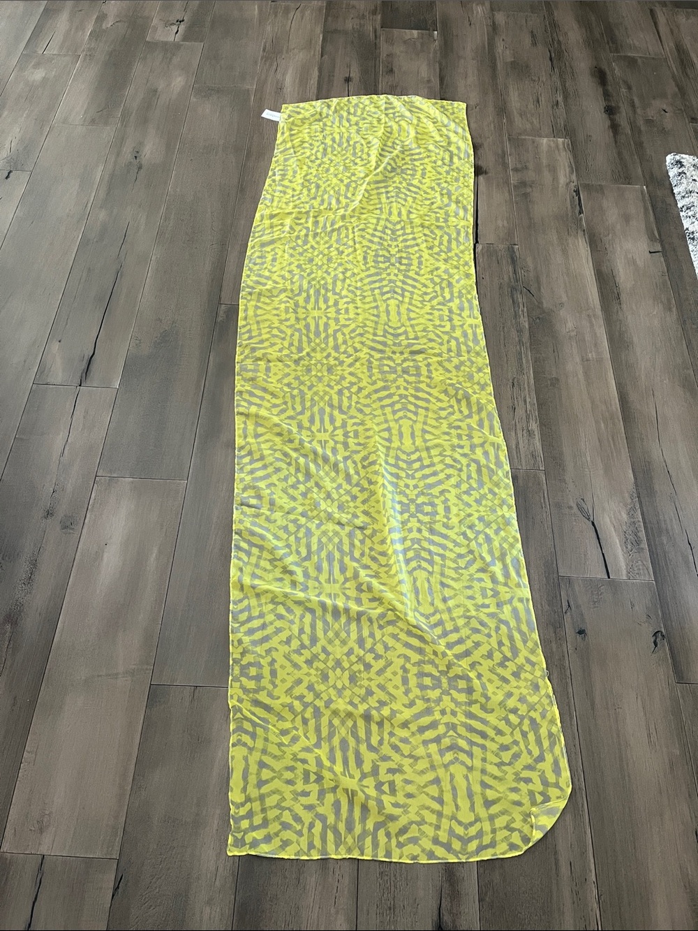 New Dress Barn Yellow and Gray Geometric Lightweight Scarf